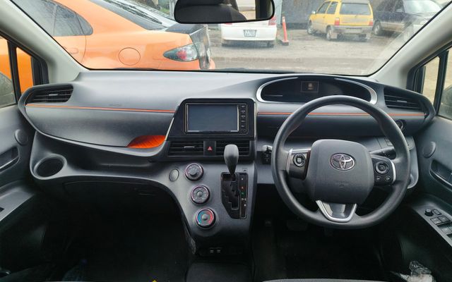 Toyota Sienta – Picture 3